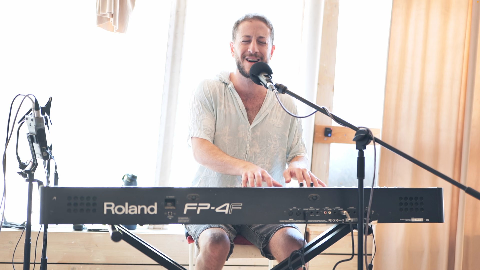 ריפוי בצלילים עם נועם רז